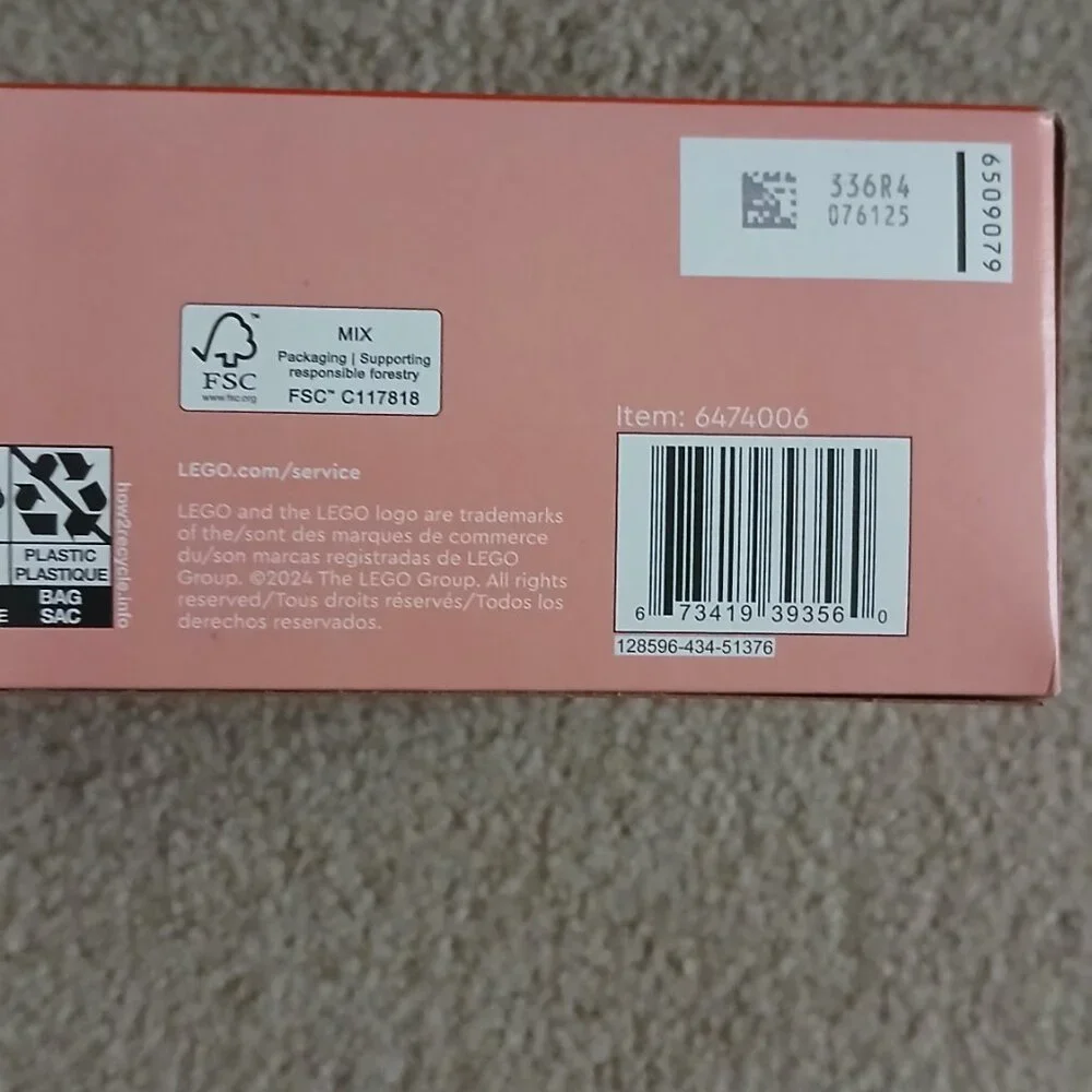Lego Limited Edition Christmas Picture Frame - Picture 3 of 4